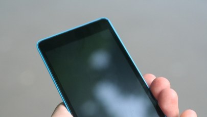 Ministerstwo nie zna przyczyn zawieszenia telefonu "Niebieska Linia"