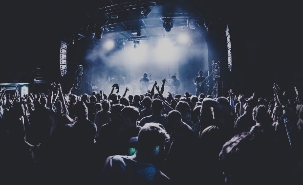 Ministerstwo szuka chętnych do pracy w więzieniach wśród fanów metalu