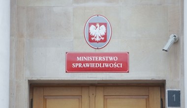 Ministerstwo szuka pracowników. Można zarobić nawet 10 tys. zł 