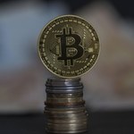 Ministerstwo zachęca do kupowania bitcoinów? To oszustwo