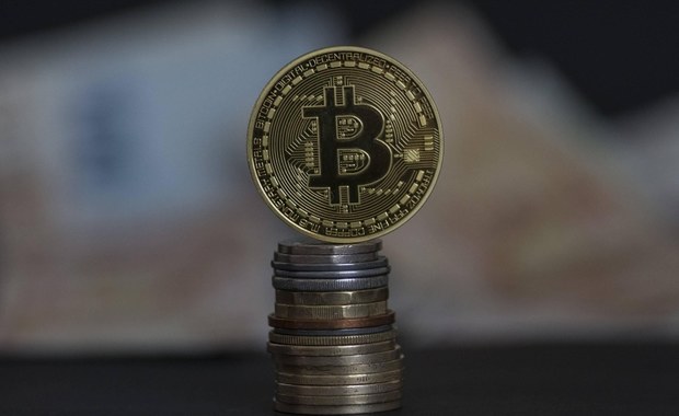 Ministerstwo zachęca do kupowania bitcoinów? To oszustwo