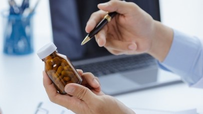 Ministerstwo Zdrowia bierze się za "znachorów". Nawet milion zł kary