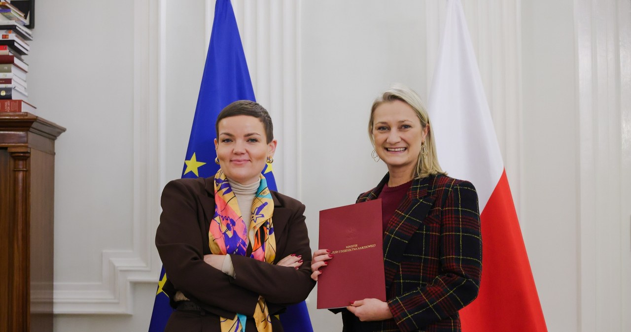 Ministra kultury i dziedzictwa narodowego Marta Cienkowska i Agata Kozierańska-Burda, nowa dyrektorka FPFF w Gdyni /Danuta Matloch/MKiDN /materiały prasowe