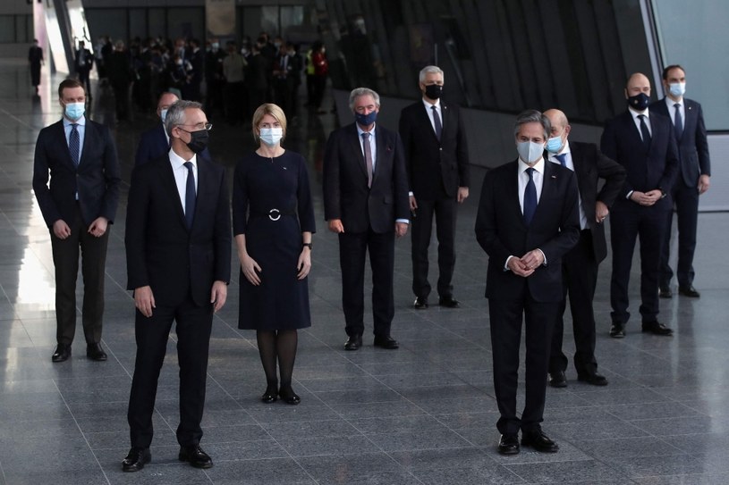 Ministrowie spraw zagranicznych NATO /Yves Herman /AFP
