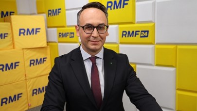 "Ministrowie to nie żubry, żeby trzymać ich pod ochroną". Klimczak o rekonstrukcji rządu