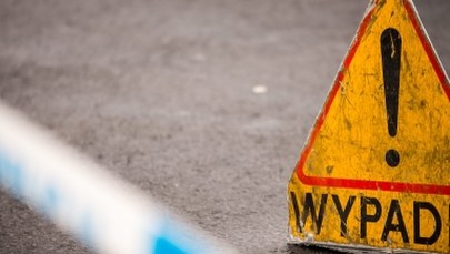 Minivan zderzył się z tirem w Radomiu. 2 osoby zginęły, 5 rannych