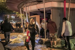  Minneapolis: Kolejna noc zamieszek, płonie komisariat policji