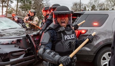 Minneapolis: Protesty po strzelaninie z udziałem policjanta. Użyto siły