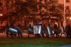 Mińsk: Kolejna noc starć milicji z demonstrującymi