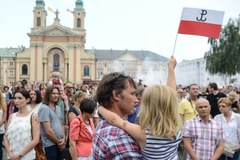 Minuta ciszy przy Pomniku Powstania Warszawskiego