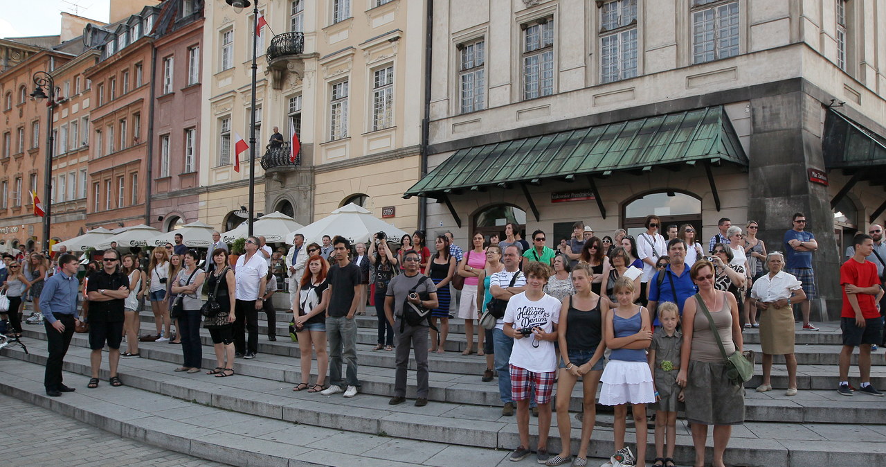 Minuta ciszy w Warszawie ku czci powstańcom