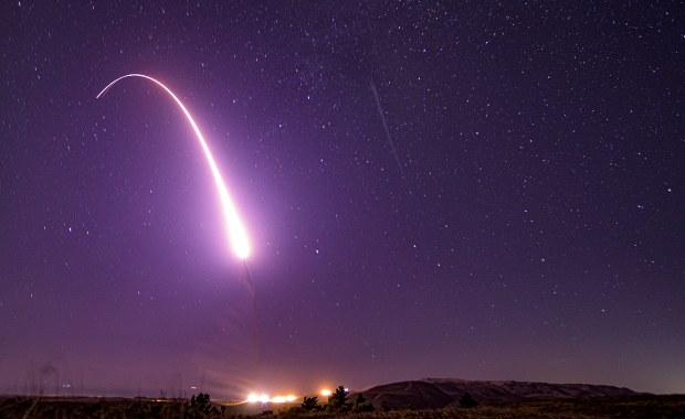Minuteman III wystrzelony przez USA. Test pocisku w obliczu globalnych napięć