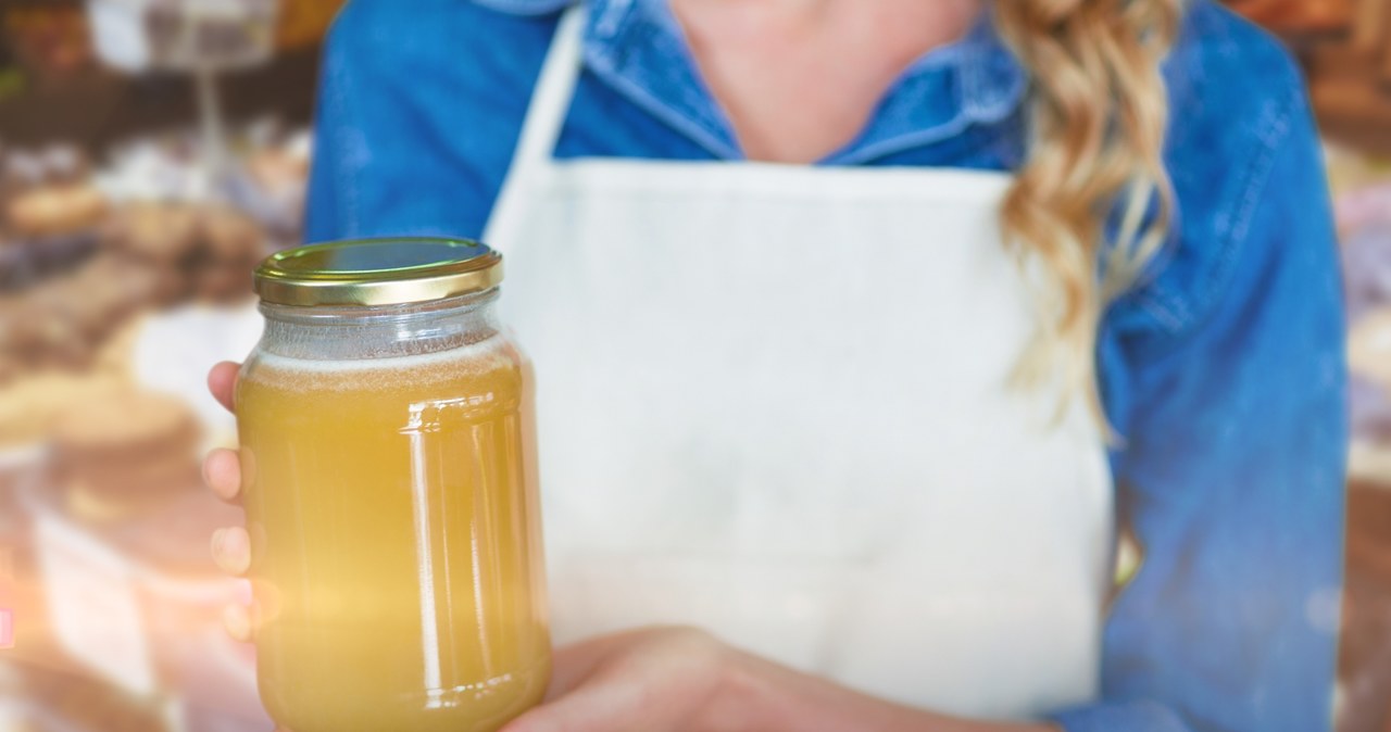 Miód fasolowy ma ciekawy smak i aromat. Sprawdzi się nie tylko w okresie jesienno-zimowym /123RF/PICSEL