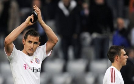 Miroslav Klose dziękuje kibicom /AFP