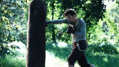 "Mistrz". Jest pierwszy plakat filmu o pięściarzu z KL Auschwitz