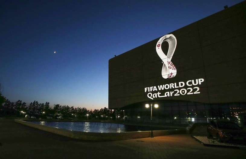 Mistrzostwa świata w 2022 piłce nożnej będą kosztować ponad 200 mld dol /AFP