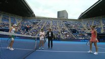 Mistrzyni olimpijska Zheng wygrywa w Tokio i zapewnia sobie udział w finałach WTA