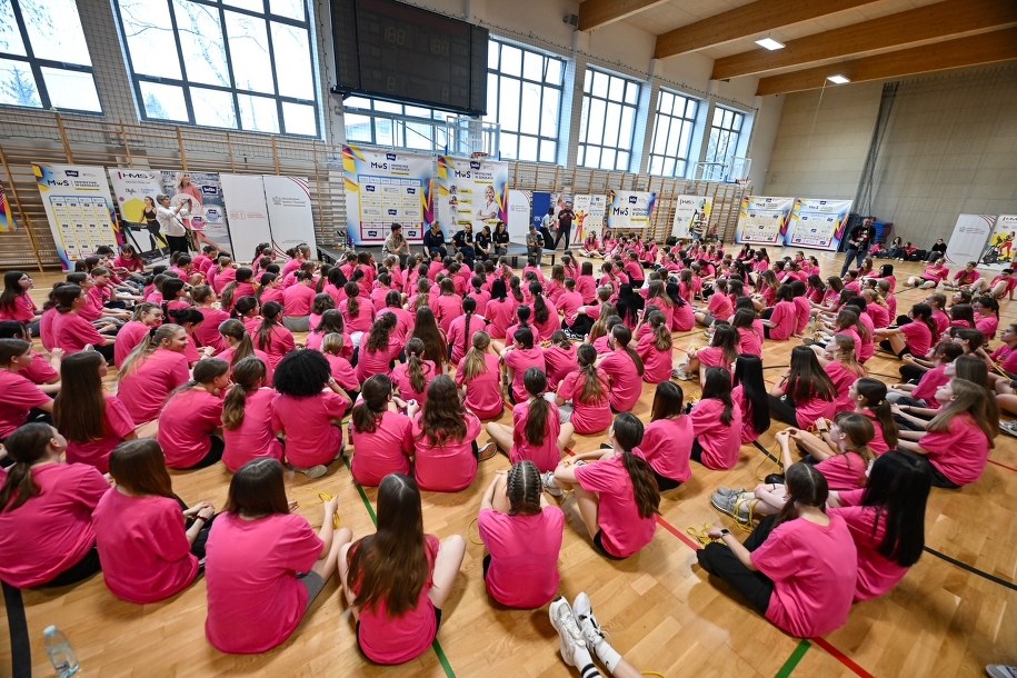 Mistrzynie sportu będą zachęcać uczennice z Kujaw i Pomorza do udziału w lekcjach wychowania fizycznego /Paweł Skraba /