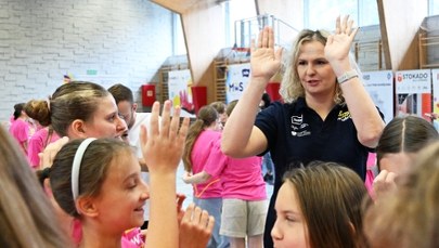 "Mistrzynie w szkołach". Niezwykła lekcja wf w Warszawie