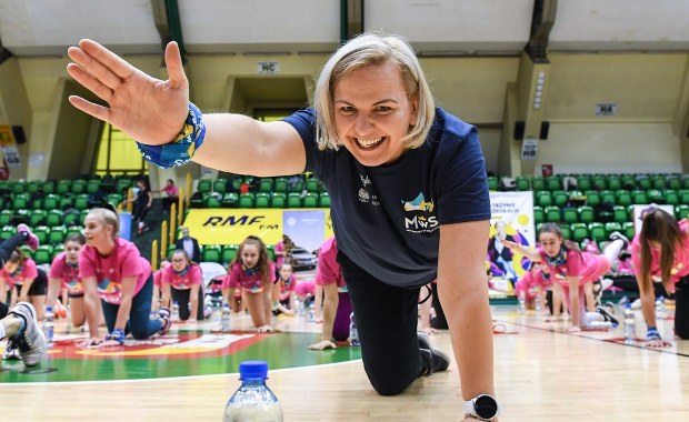 "Mistrzynie w szkołach". Otylia Jędrzejczak namawia uczennice do aktywności 