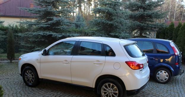 Mitsubishi ASX i Opel Meriva /INTERIA.PL