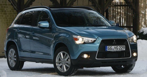 Mitsubishi ASX sprzed faceliftingu (2010) /Mitsubishi