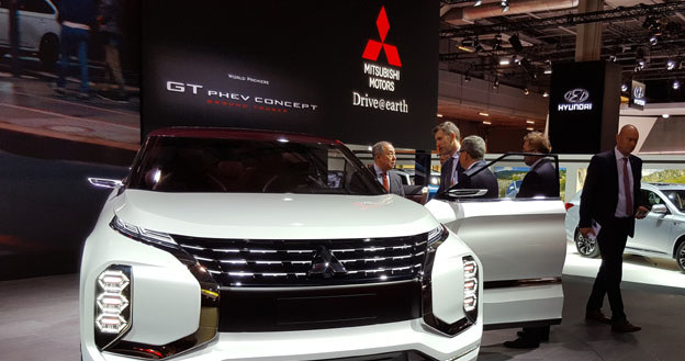 Mitsubishi GT-PHEV /INTERIA.PL