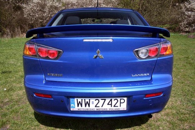 Mitsubishi lancer sedan / Fot: Mirosław Domagała /INTERIA.PL