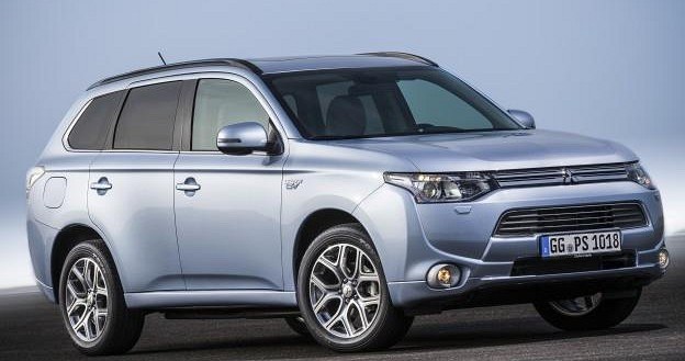 Mitsubishi Outlander PHEV /Mitsubishi