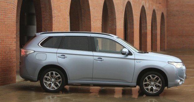 Mitsubishi Outlander PHEV /Informacja prasowa