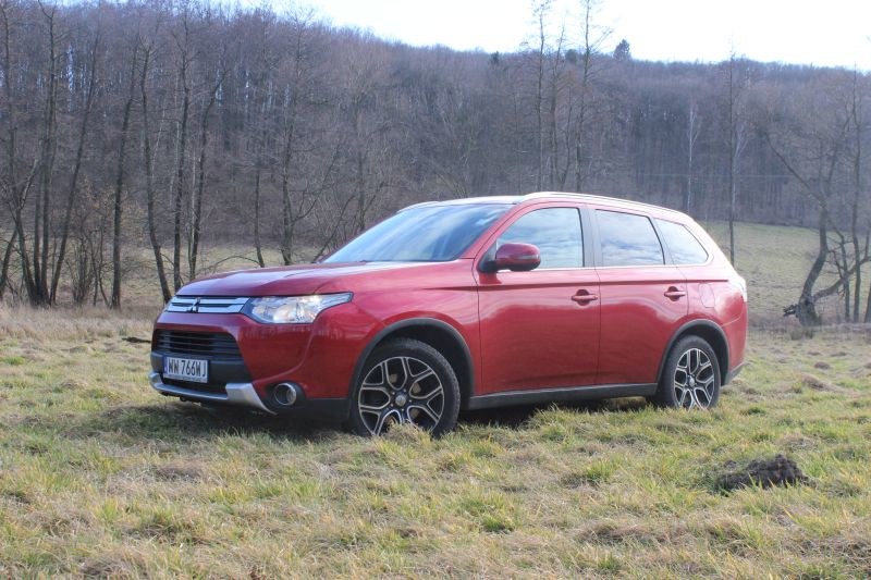 Mitsubishi Outlander. Gdyby nie cło i akcyza