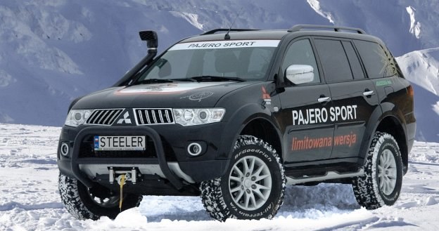 Mitsubishi Pajero Sport uzbrojone w terenowe pakiety. /Mitsubishi