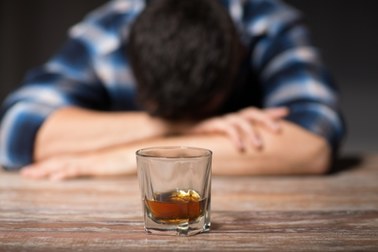 Mity na temat pozbywania się alkoholu z organizmu