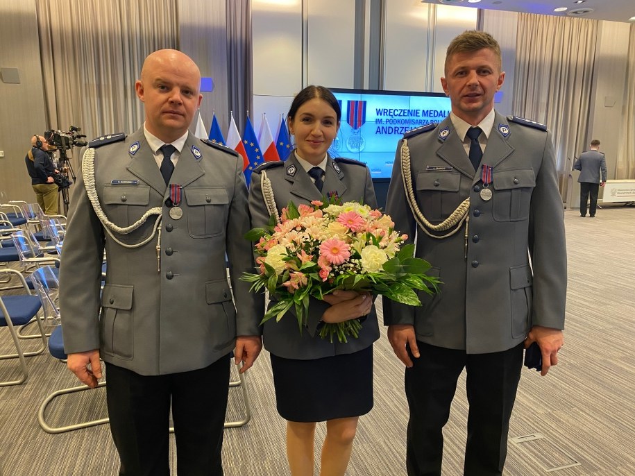 Mł. asp. Agata Haluch-Willmann, st. asp. Łukasz Zbawicki i asp. Karol Barczak /Magdalena Grajnert /RMF FM