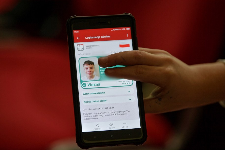 mLegitymacja /Przemysław Piątkowski /PAP