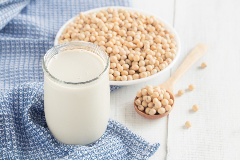 Mleko sojowe zawiera dużo białka /123RF/PICSEL