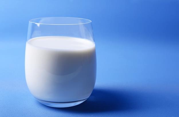 Mleko z Biedronki zostało zdyskwalifikowane /&copy;123RF/PICSEL