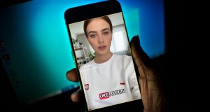 "Młode Polki" w służbie dezinformacji. Uważajcie na te filmiki