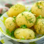 Młode ziemniaki wypadają lepiej niż stare? Pod tym względem na pewno