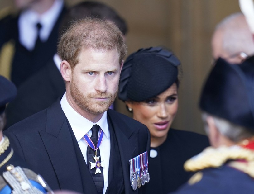 Młodszy syn Karola III - książę Harry - jest obecnie piąty w kolejce do brytyjskiego tronu /East News