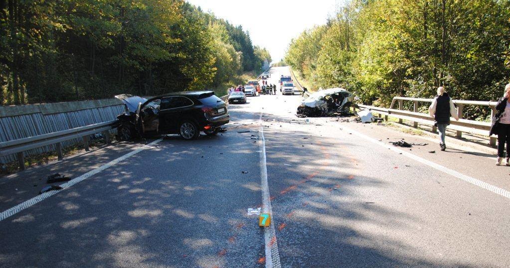 Młody mężczyzna siedział w skodzie z przodu. Ma szczęście, że żyje... /Informacja prasowa