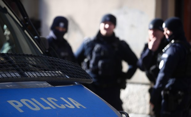 Młody mężczyzna stracił przytomność. Zmarł w trakcie policyjnej interwencji 