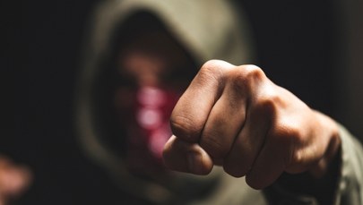 Młody mężczyzna zmarł po nocnej bójce. Poszukiwany 19-latek w rękach policji