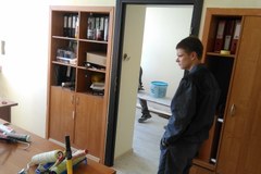 Młodzi fachowcy z Kielc remontują niewidomym biuro 