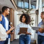 Młodzi nie przywiązują się do pracodawcy? Zaskakujące dane o rynku pracy