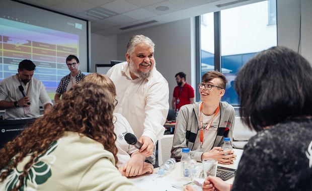 Młodzi programują przyszłość! Ruszył nabór szkół do Motorola Solutions Science Cup