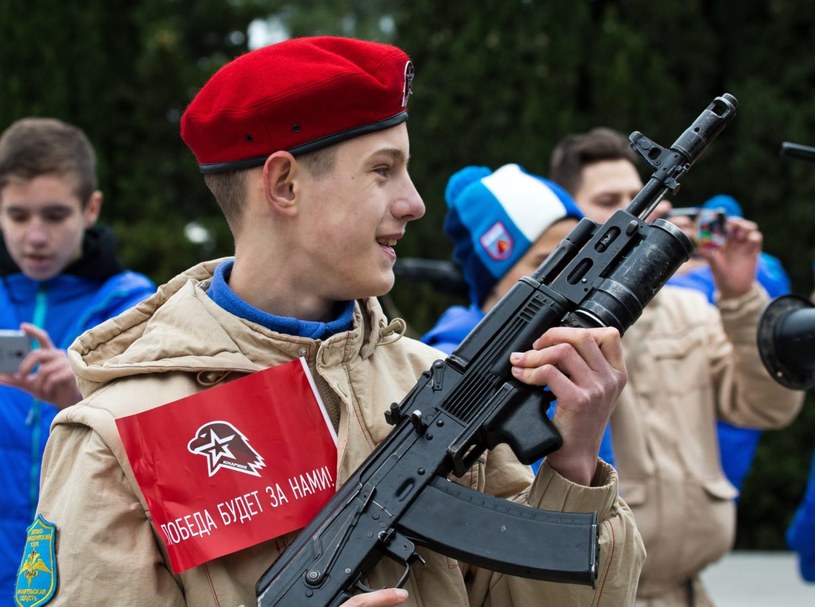 Młodzi Rosjanie z Junarmii są gotowi w każdej chwil walczyć z wrogami / zdjęcie: navinybelsat /domena publiczna