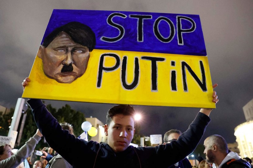 Młodzież rosyjska chce wyjść na ulice /AFP