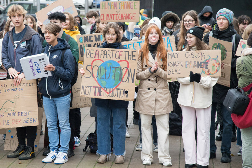 Młodzieżowy Strajk Klimatyczny Ramię w Ramię, Gdynia 5.11.2021 /East News