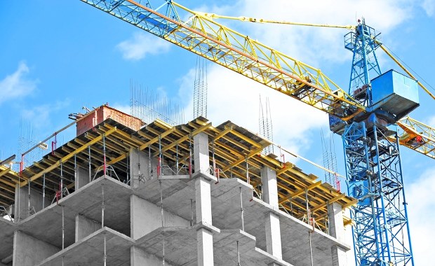 Mniej kluczy do szczęścia? Spadła liczba oddanych mieszkań